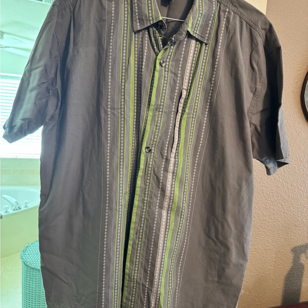 Men’s Magellan Outdoors Gray and Green Casual Button Down Shirt